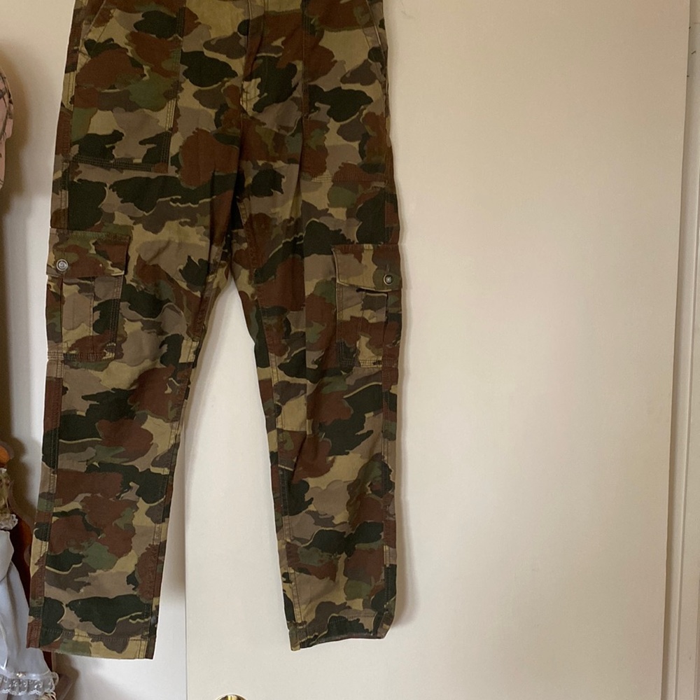 Great pants like new Camo